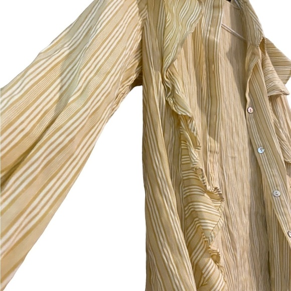 Doe & Rae Women's Ruffly Yellow/White Feminine Pin Striped Button Up w/Front Tie - Picture 3 of 6